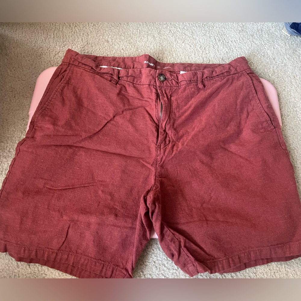 Men’s old navy shorts, slim fit